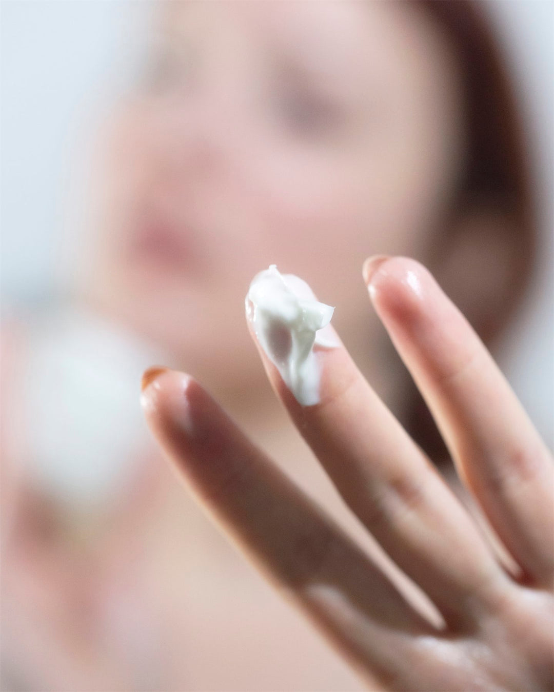 Hyaluronic Acid &amp; Niacinamide Renewing Cream